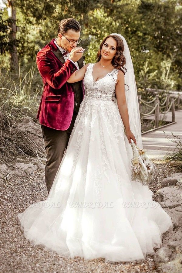 Bmbridal Stunning V-Neck Sleeveless Wedding Dress Tulle Long Bridal Gown