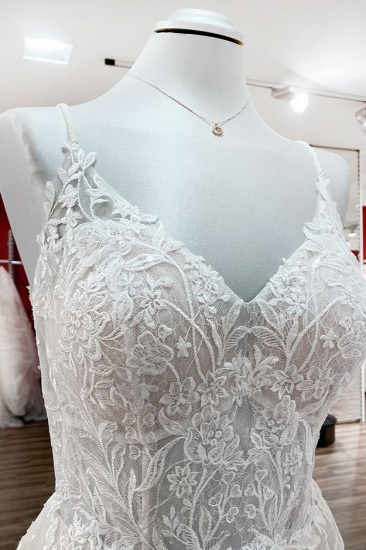 BMbridal Spaghetti Straps V Neck Tulle Ivory Lace A-Line Wedding Dresses_6
