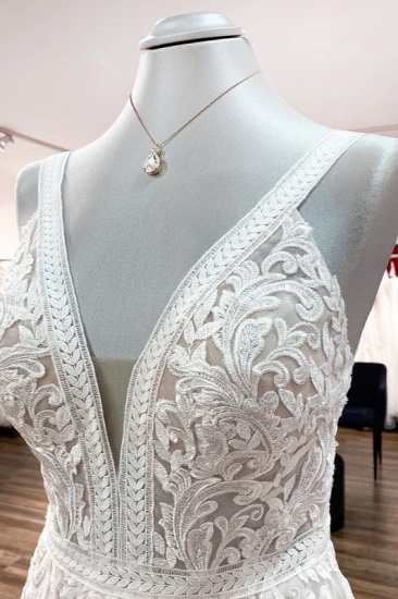 BMbridal Sleeveless Ivory Lace Appliques A-Line Wedding Dresses_5