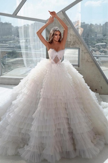 BMbridal Sweetheart Sleeveless Ball Gown Wedding Dress Tulle Ruffles With Crystal